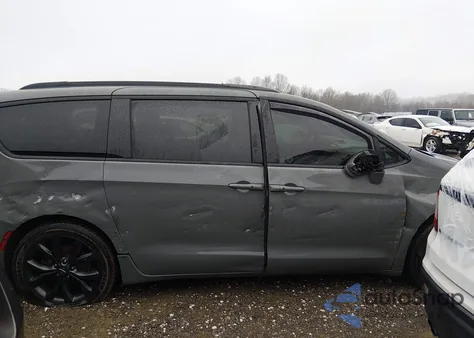 2020 Chrysler Pacifica Touring L z USA, uszkodzony, nr VIN 2C4RC1BG7LR273106